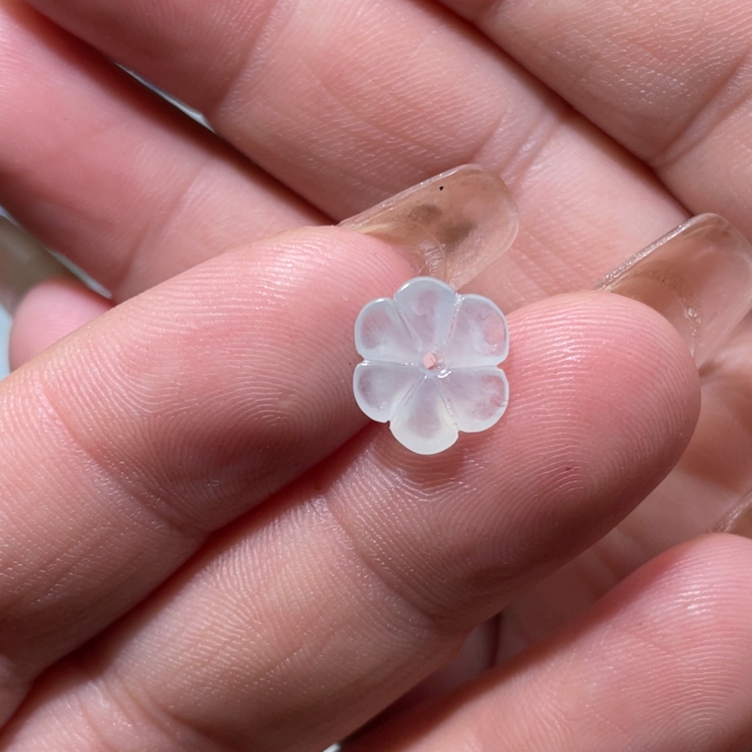 翡翠未镶嵌颈饰花花戒指