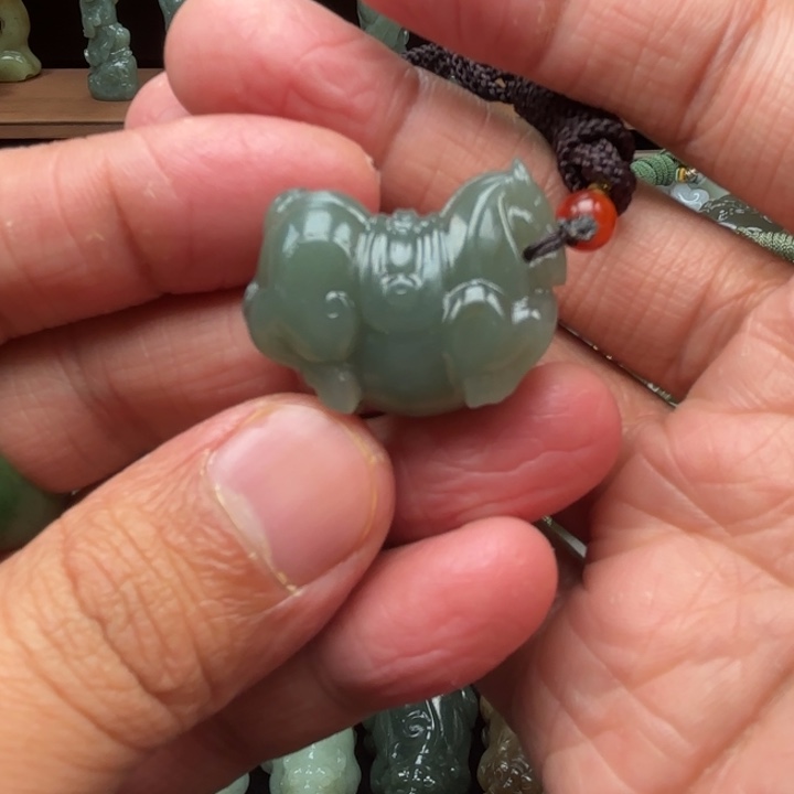 和田玉吊坠未镶嵌