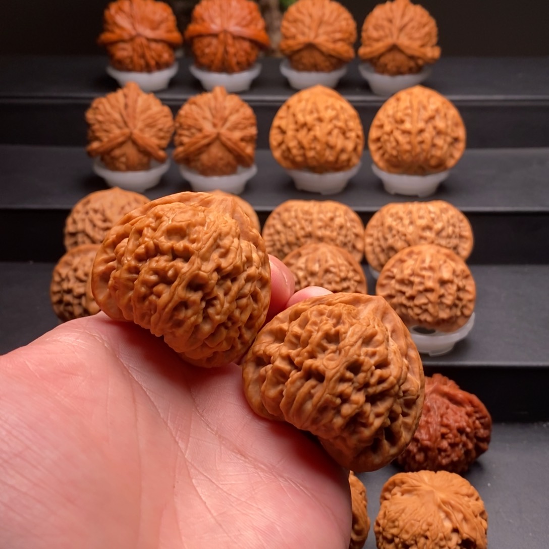 文玩核桃把件龍*爺核为贵