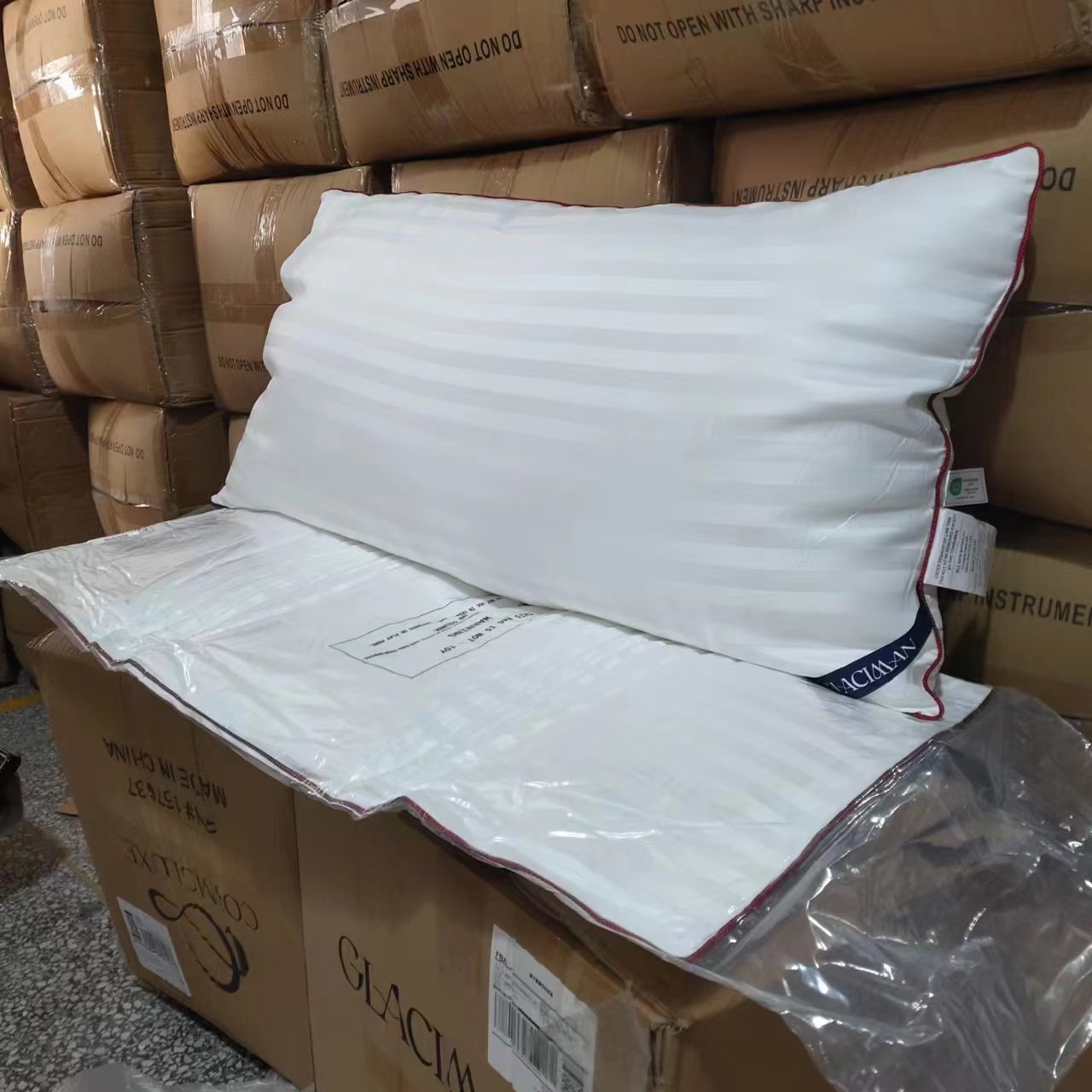 加大号 50×91 白色枕芯 发1对