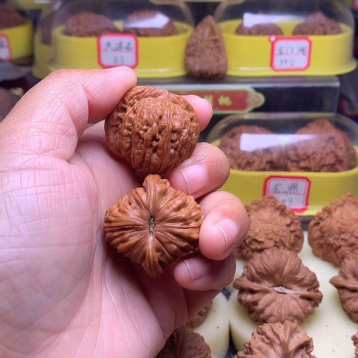 文玩核桃吊坠去***海汉高