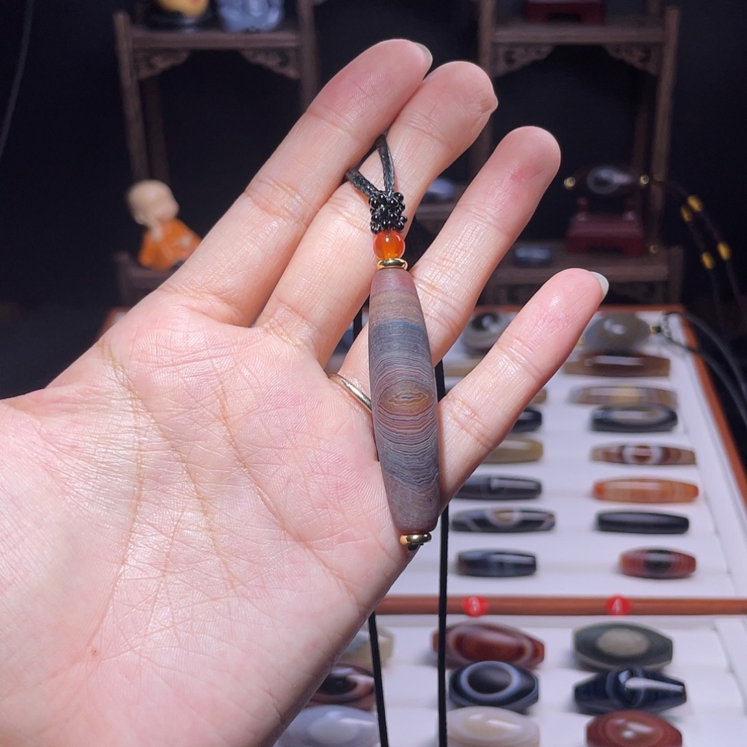 玛瑙/玉髓未镶嵌吊坠(赠链)