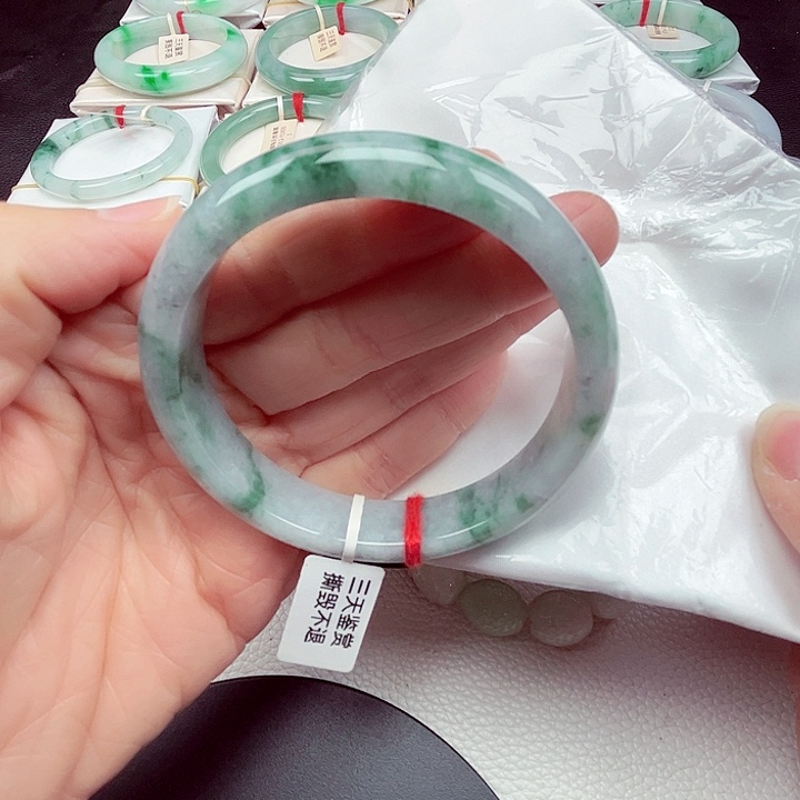 初***5翡翠未镶嵌手镯天然缅甸翡翠