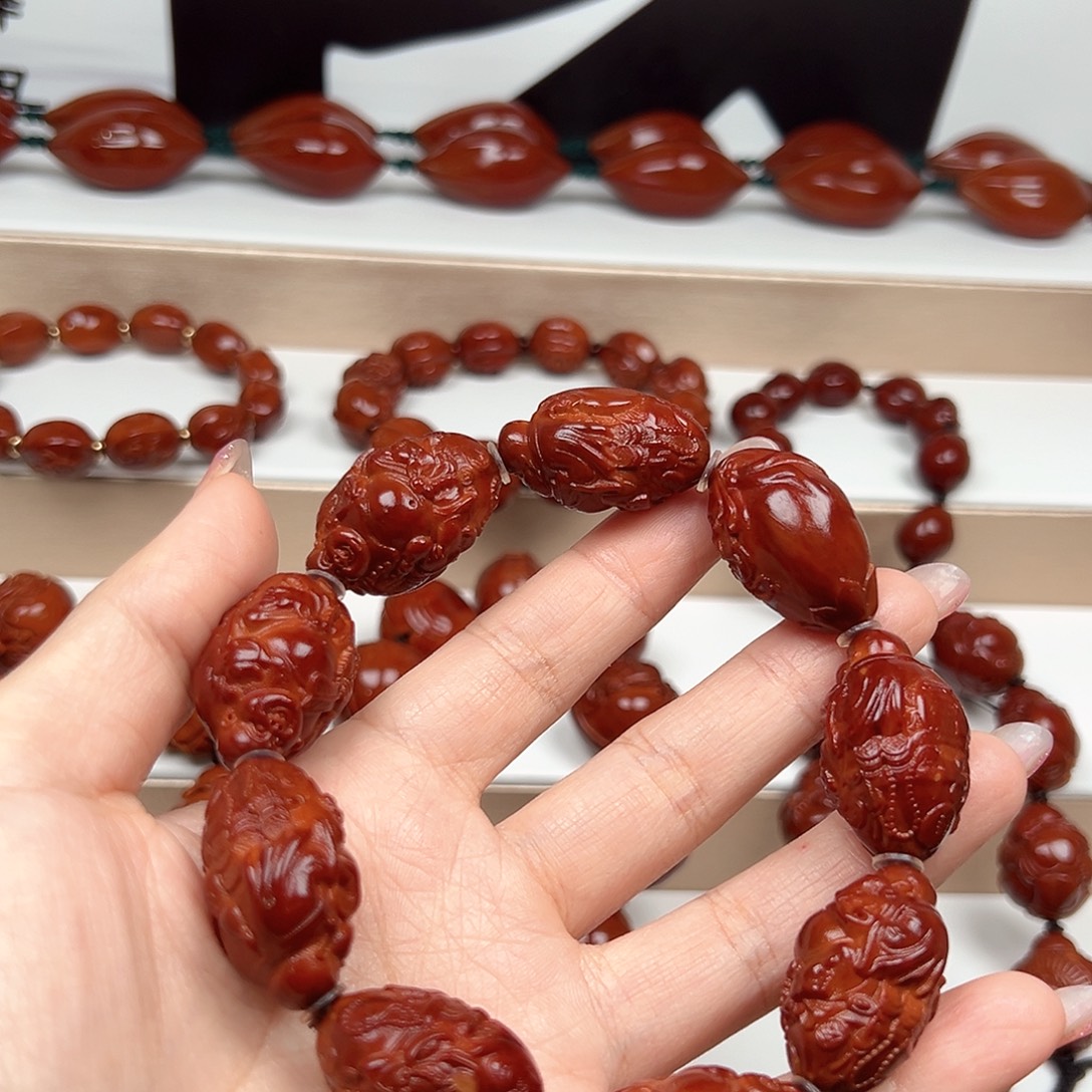 电***儿橄榄核手串弥勒手串