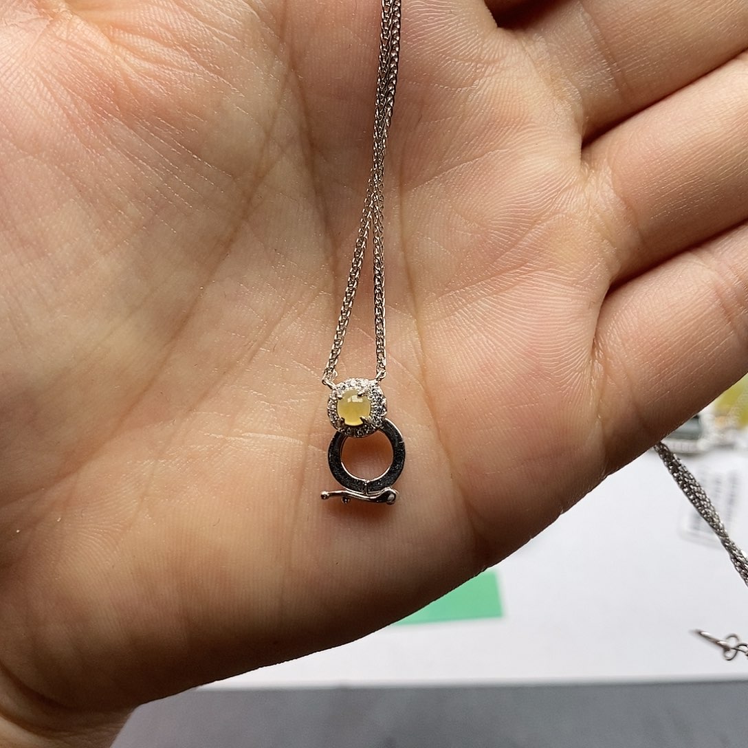 翡翠未镶嵌戒指翡翠