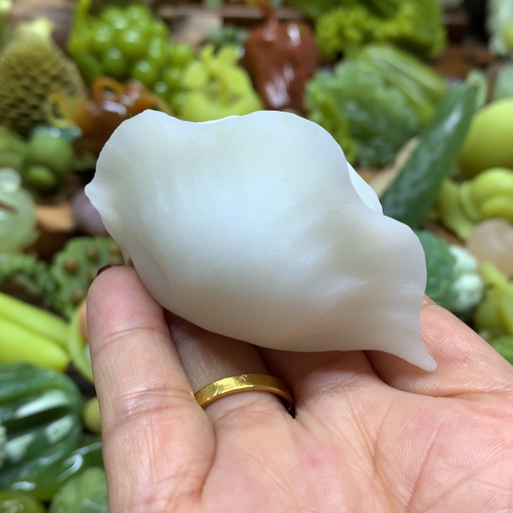 蛇纹石玉手把件未镶嵌