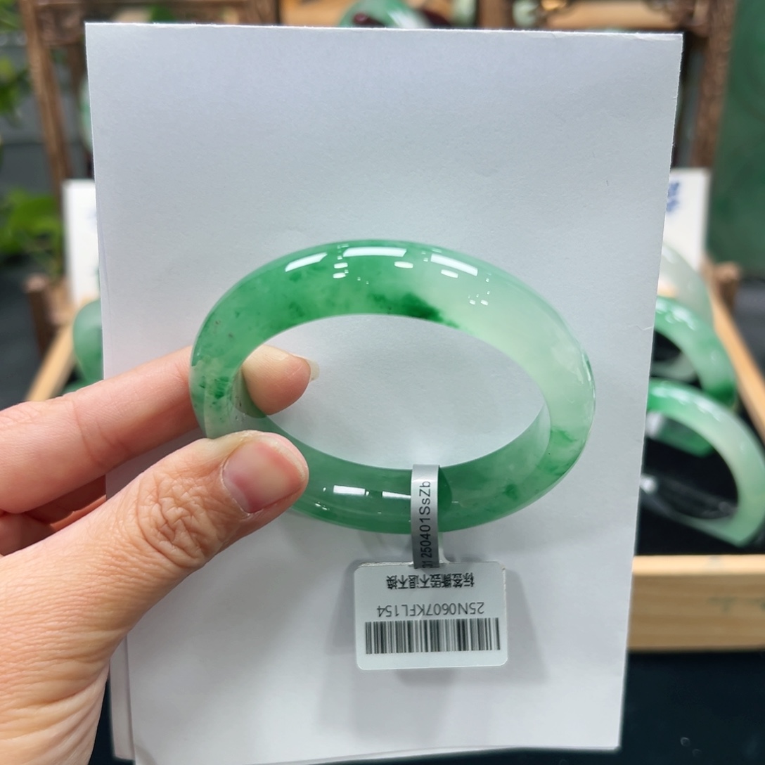 都***好石英质玉未镶嵌手镯➕佳佳54