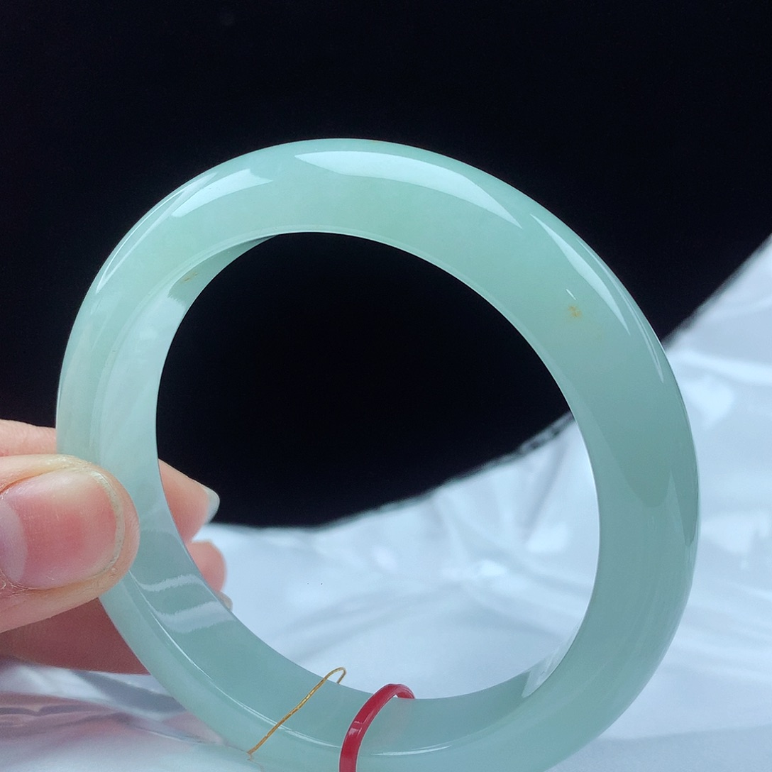 翡翠手镯未镶嵌56圈3489