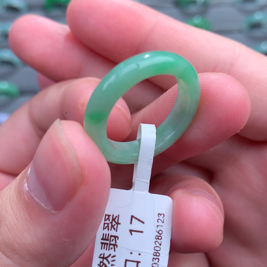 翡翠戒指未镶嵌天然