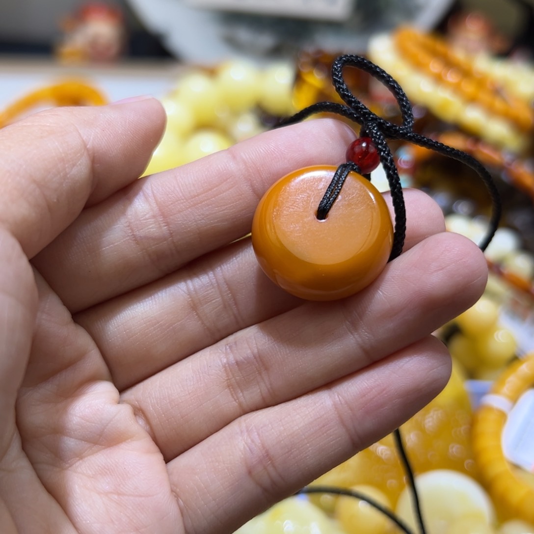 琥珀珠宝奇石未镶嵌