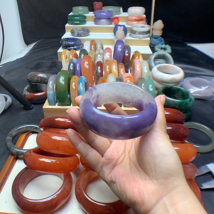 未镶嵌手镯石英质玉冰**洁