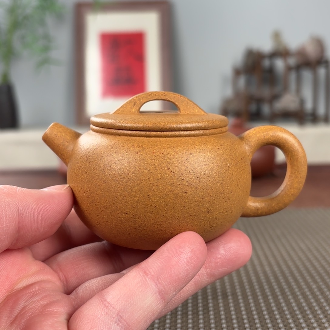 紫砂茶壶j****。微瑕黄龙山原矿紫砂壶