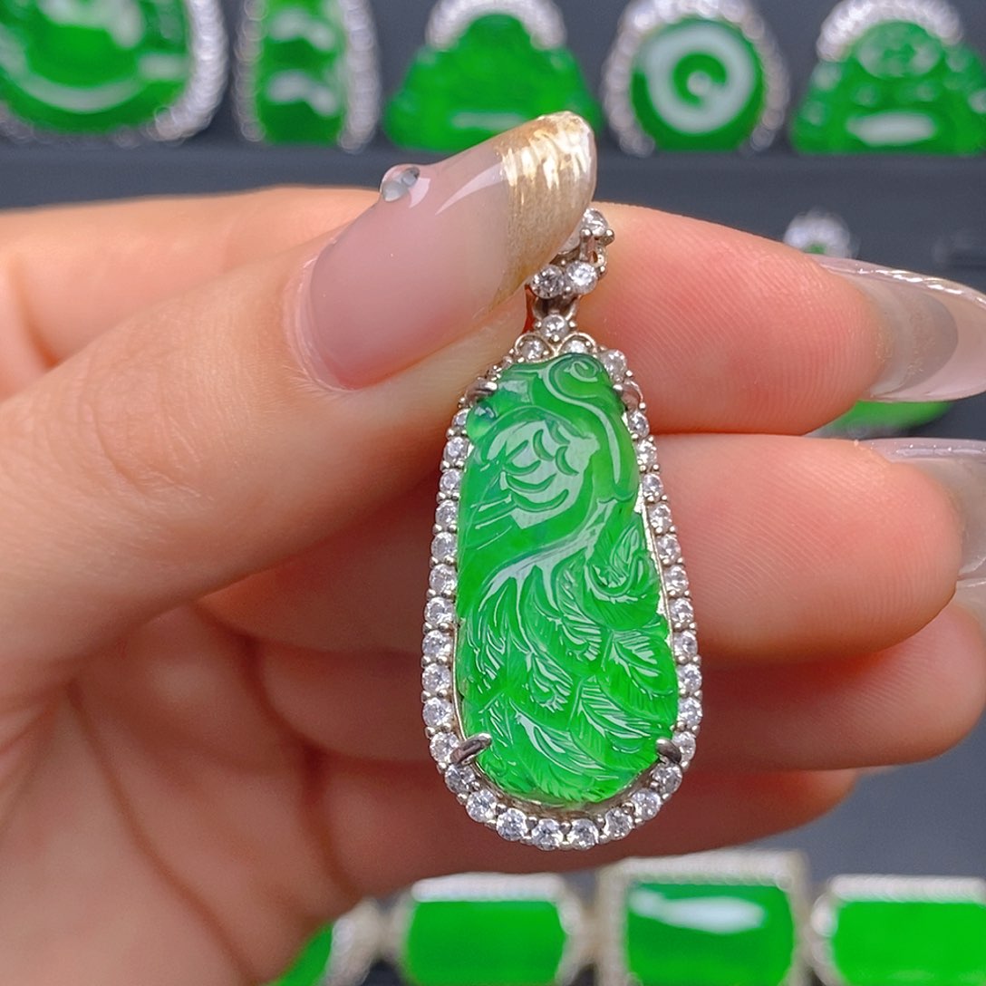 颈饰银S925镶嵌翡翠