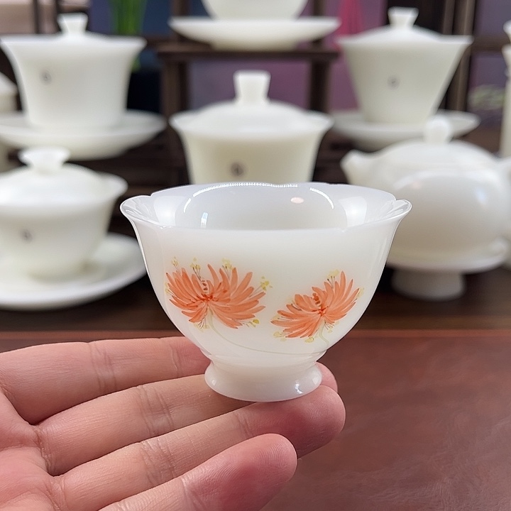 釉烧璞玉瓷70ml手绘刺桐花花瓣主人杯