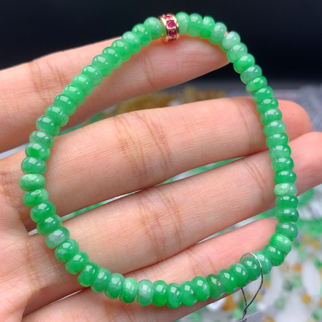 翡翠手链未镶嵌卡