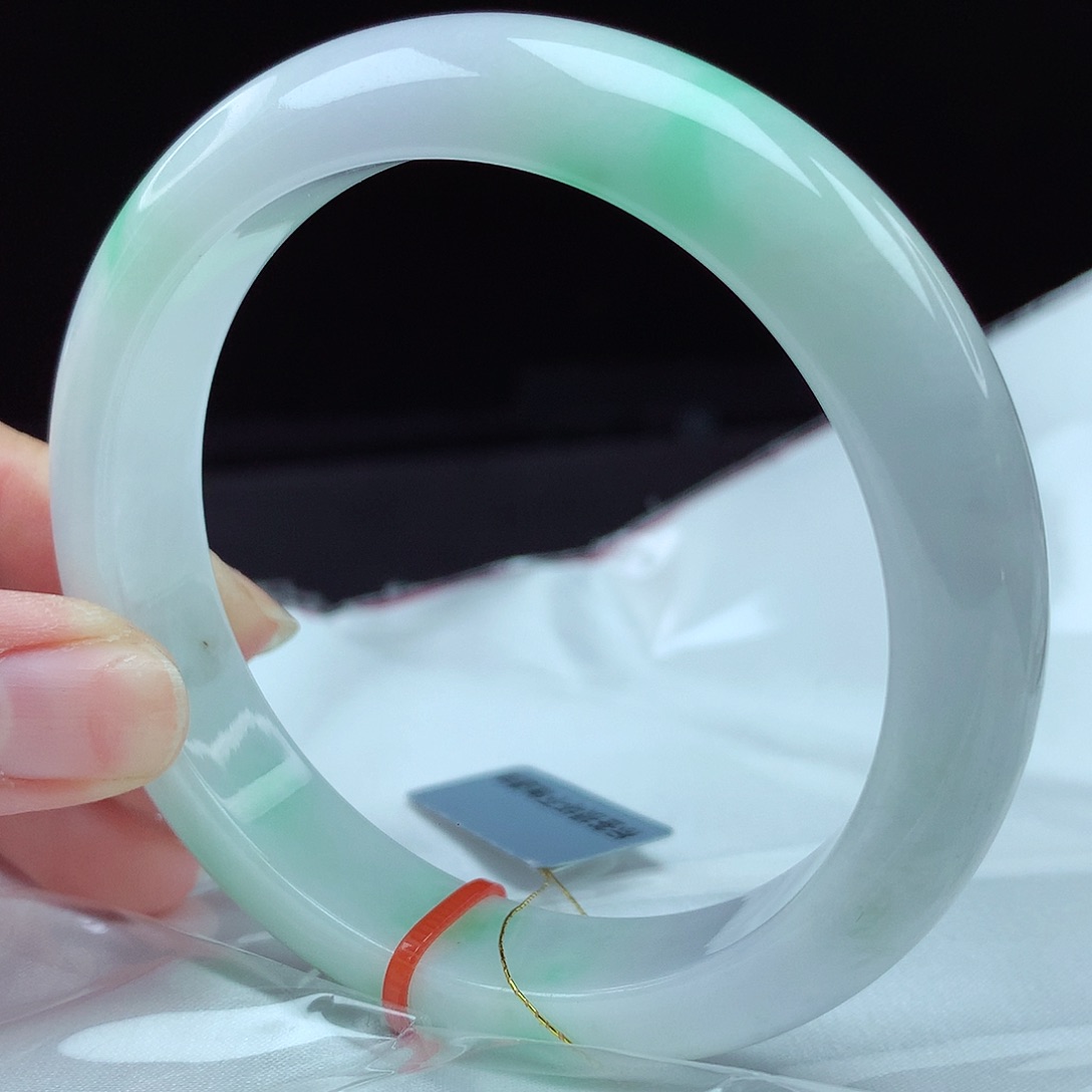 翡翠手镯未镶嵌58圈4272