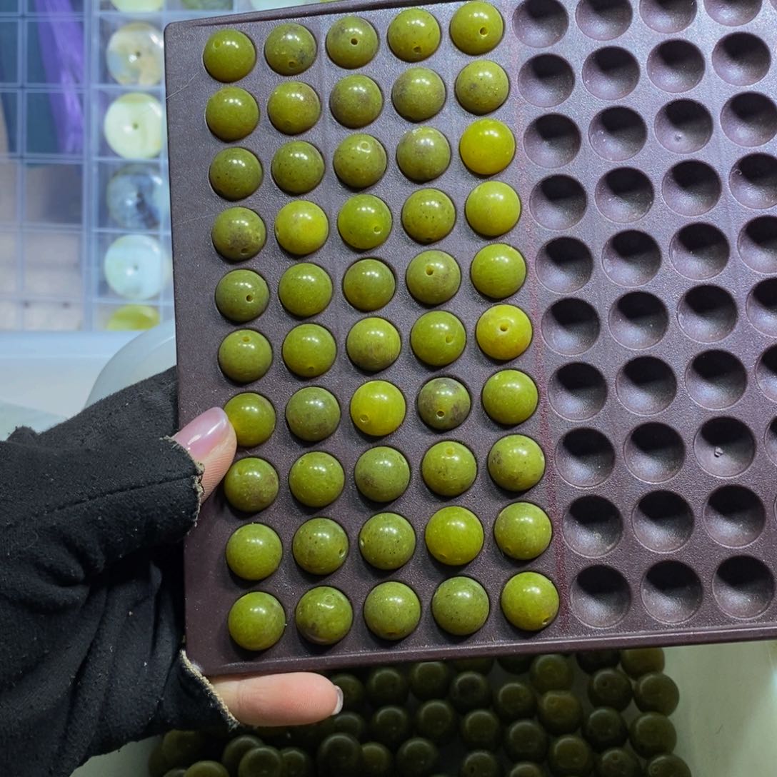 蛇纹石玉其他未镶嵌322