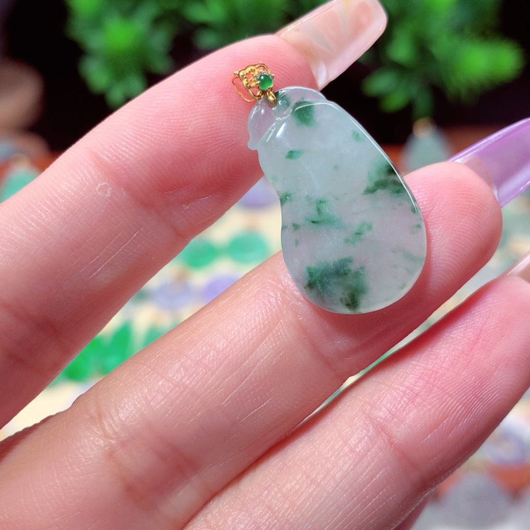 翡翠吊坠(不含链)18K金镶嵌