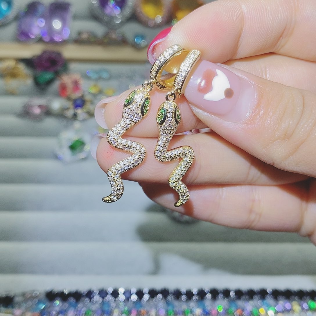 【闪购商品】托帕石耳饰银S925镶嵌