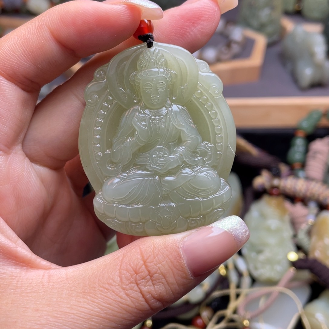 和田玉颈饰未镶嵌