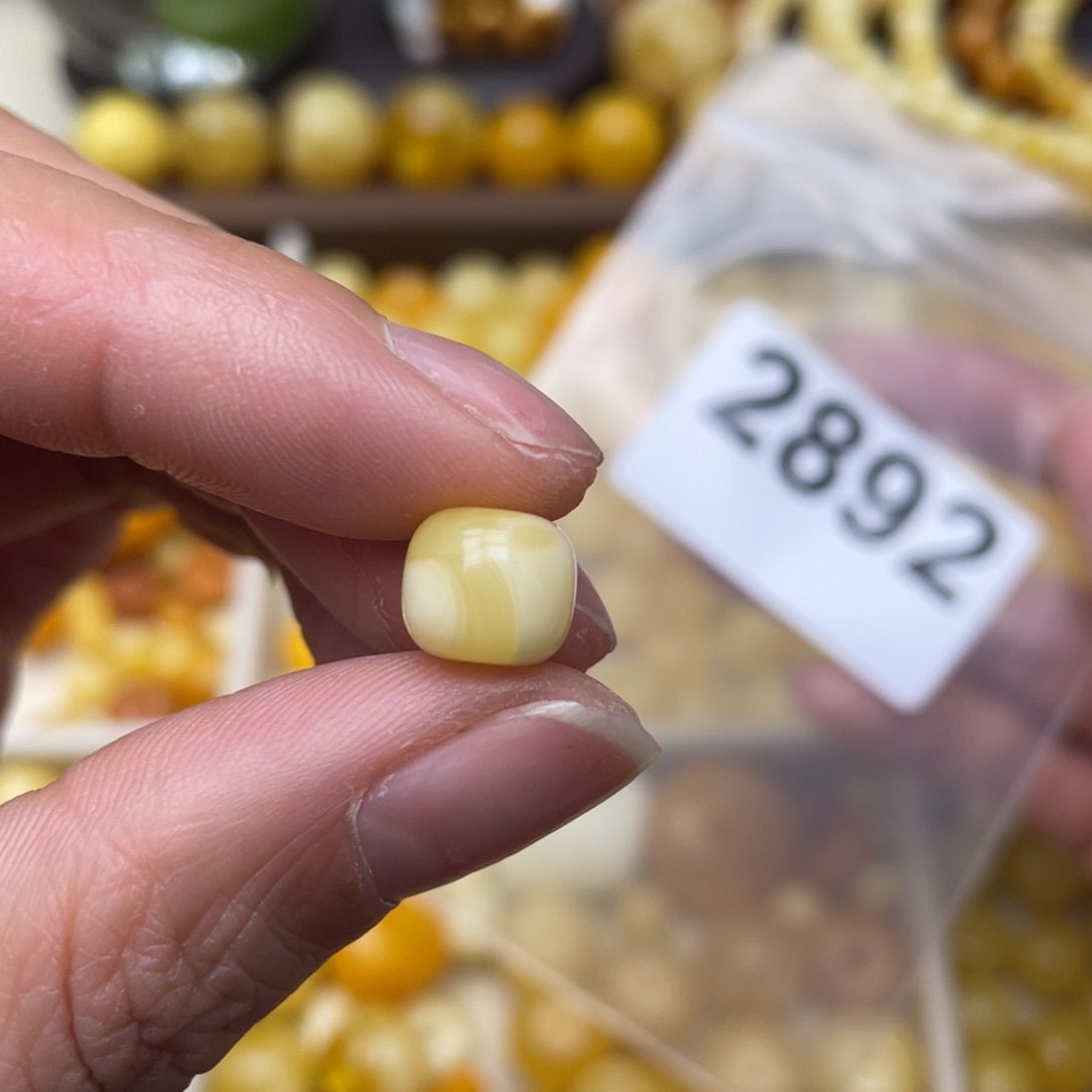 蜜蜡珠宝奇石未镶嵌粉点9