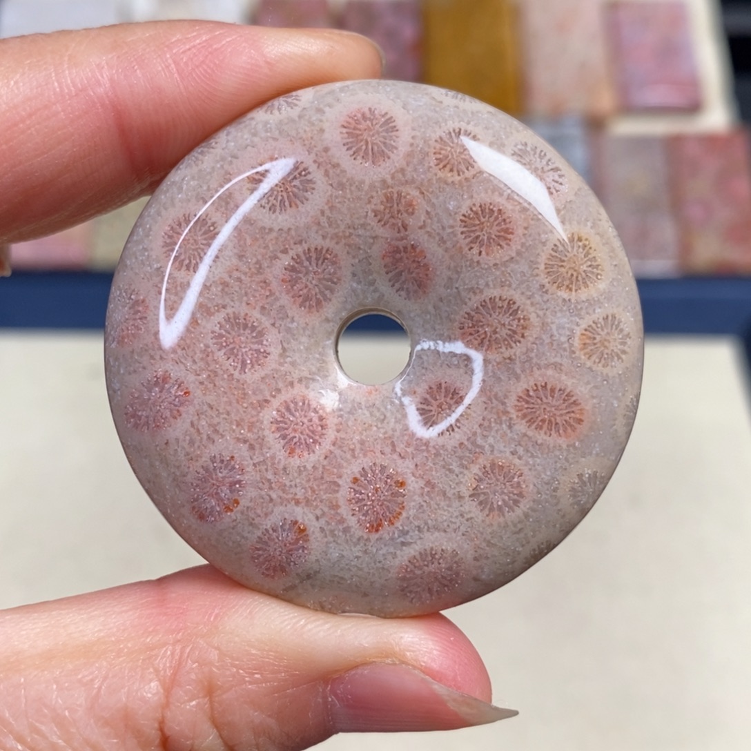 硅化玉未镶嵌吊坠