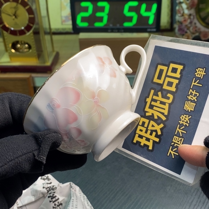 摆件有瑕疵有瑕疵