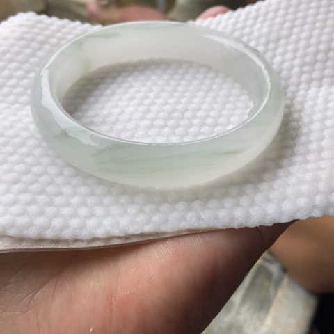 用***7石英质玉（金丝玉）未镶嵌手镯