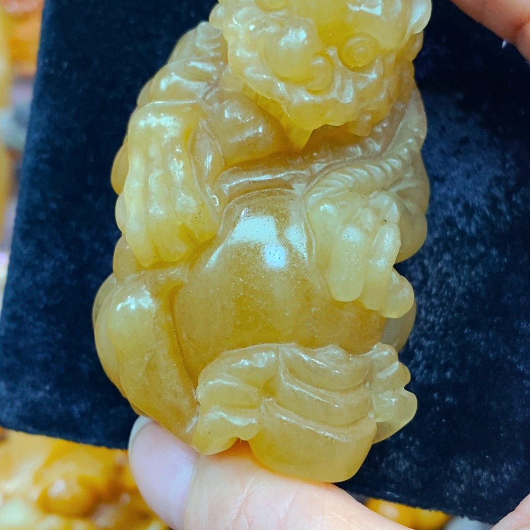 未镶嵌石英质玉（黄龙玉）吊坠(不含链)