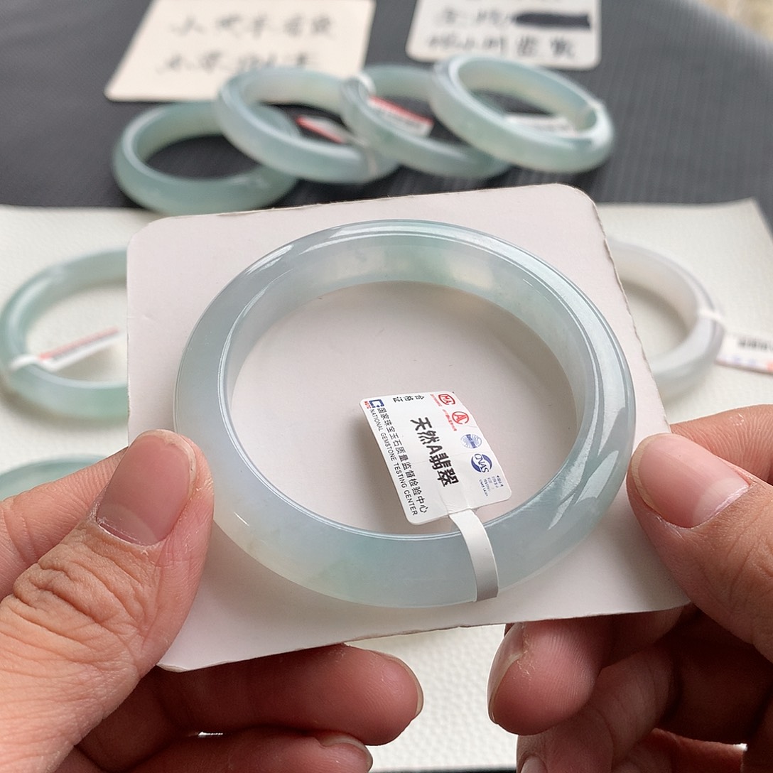 翡翠手镯未镶嵌37号 51.3