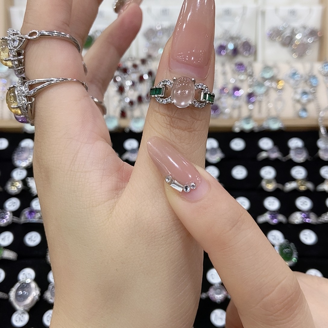 柠***命石英质玉银S925镶嵌戒指