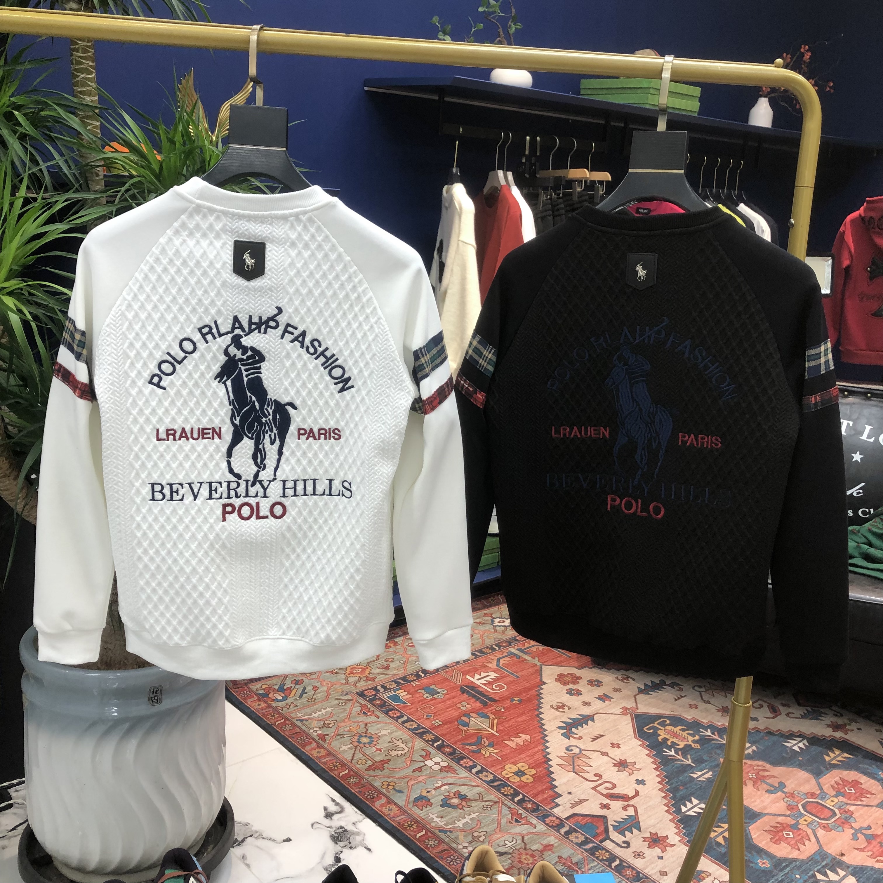 TS 308 冬季磨毛时尚刺绣织带插肩袖圆领卫衣