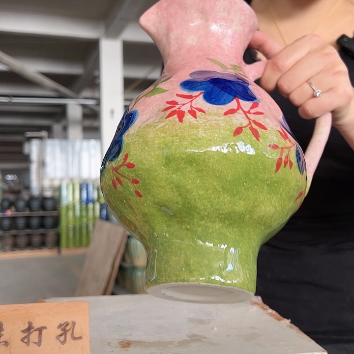 景德镇陶瓷花瓶工厂