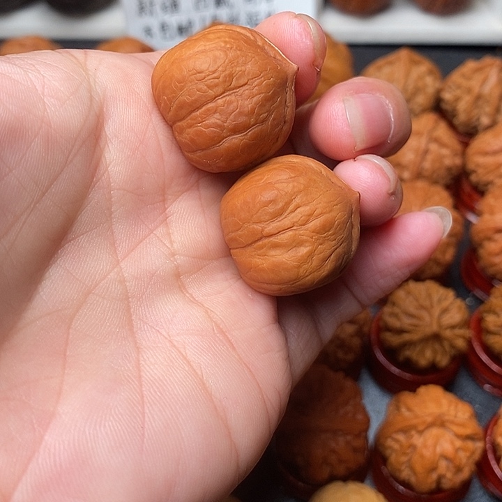 文玩核桃吊坠方蟾