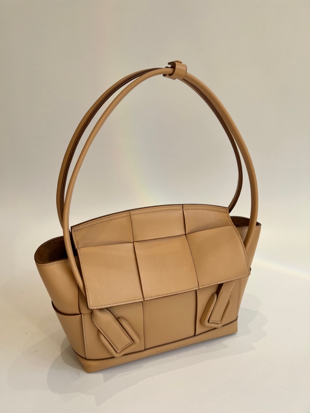 95新 BOTTEGA VENETA/葆蝶家 BV葆蝶新款cassette Arco 方块包