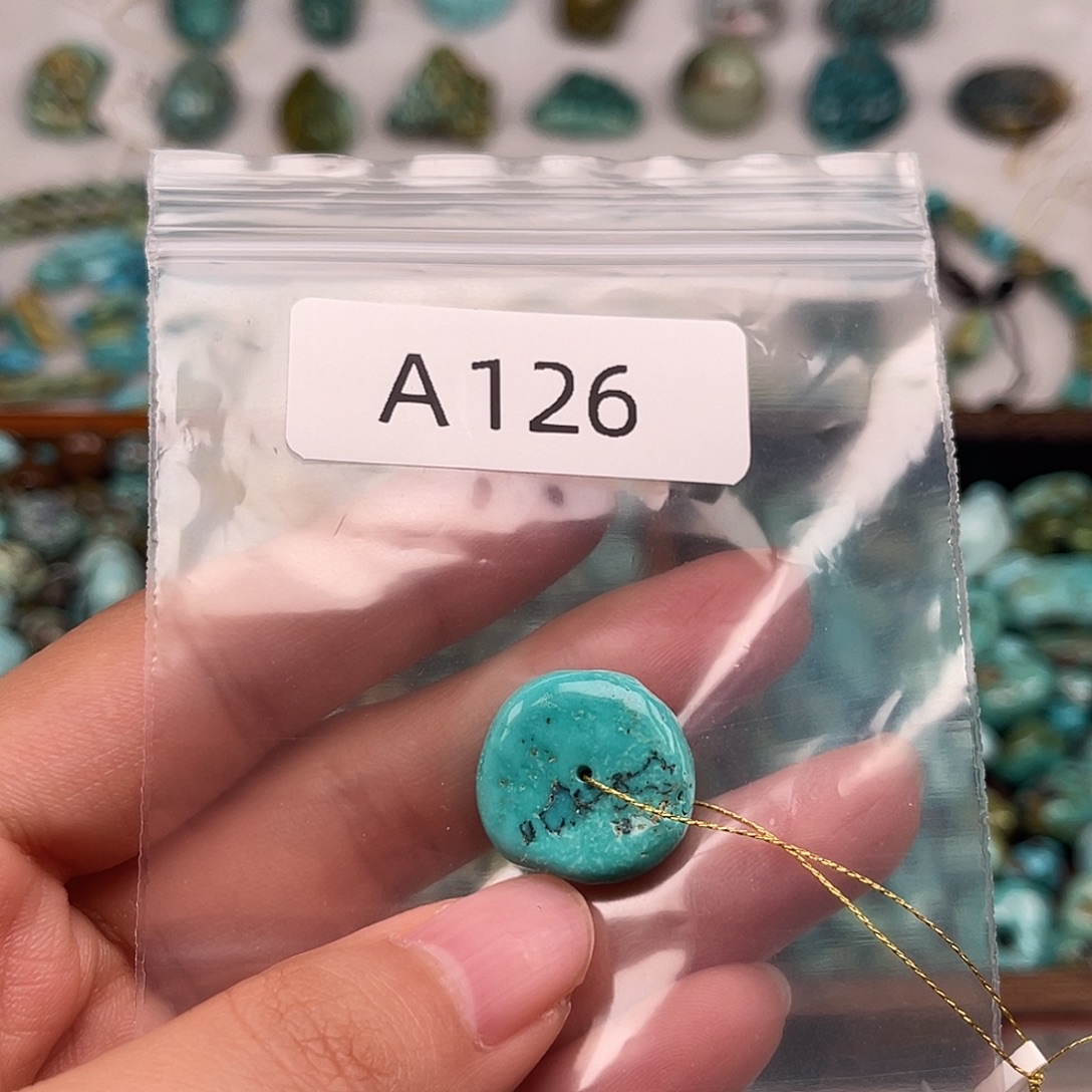 绿松石未镶嵌颈饰