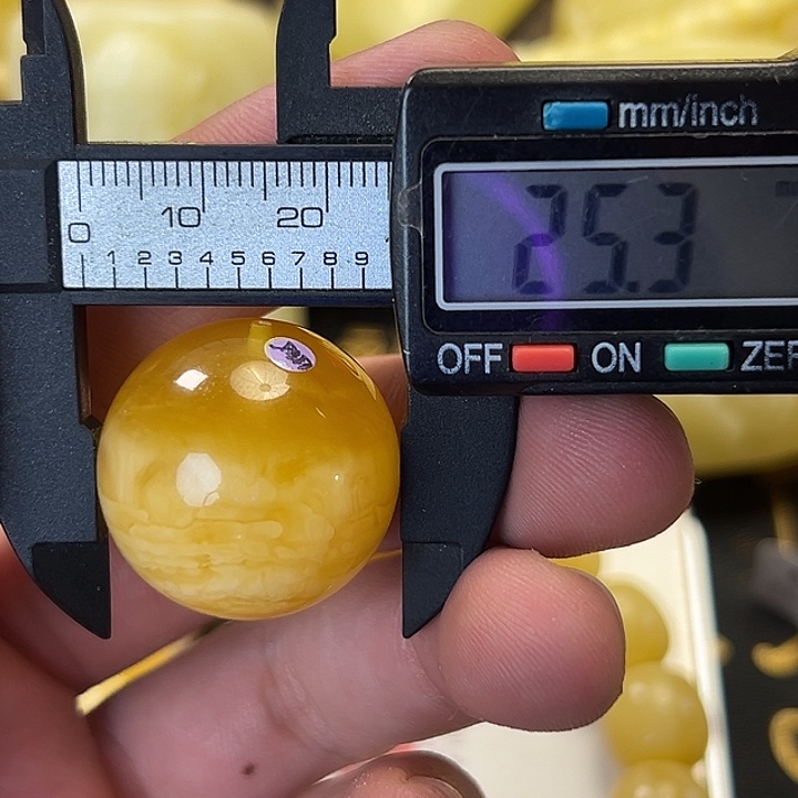 琥珀未镶嵌裸石89