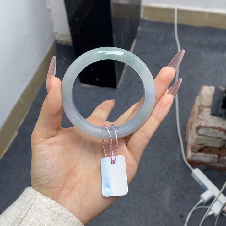 翡翠手镯未镶嵌56圈口