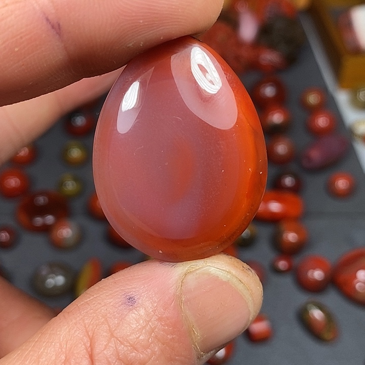 南红玛瑙未镶嵌车挂