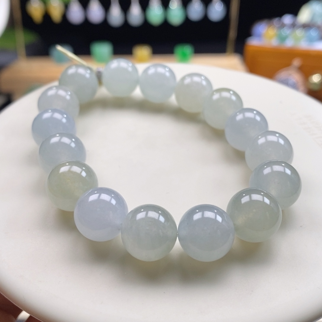 翡翠吊坠(不含链)未镶嵌翡翠淡阳底色手串