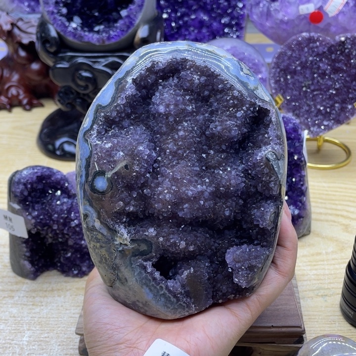 未镶嵌水晶大型摆件（非配饰）