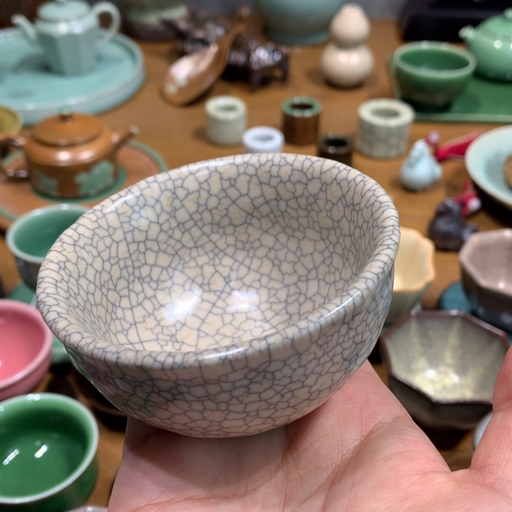 龙泉青瓷哥窑大鸡心杯
