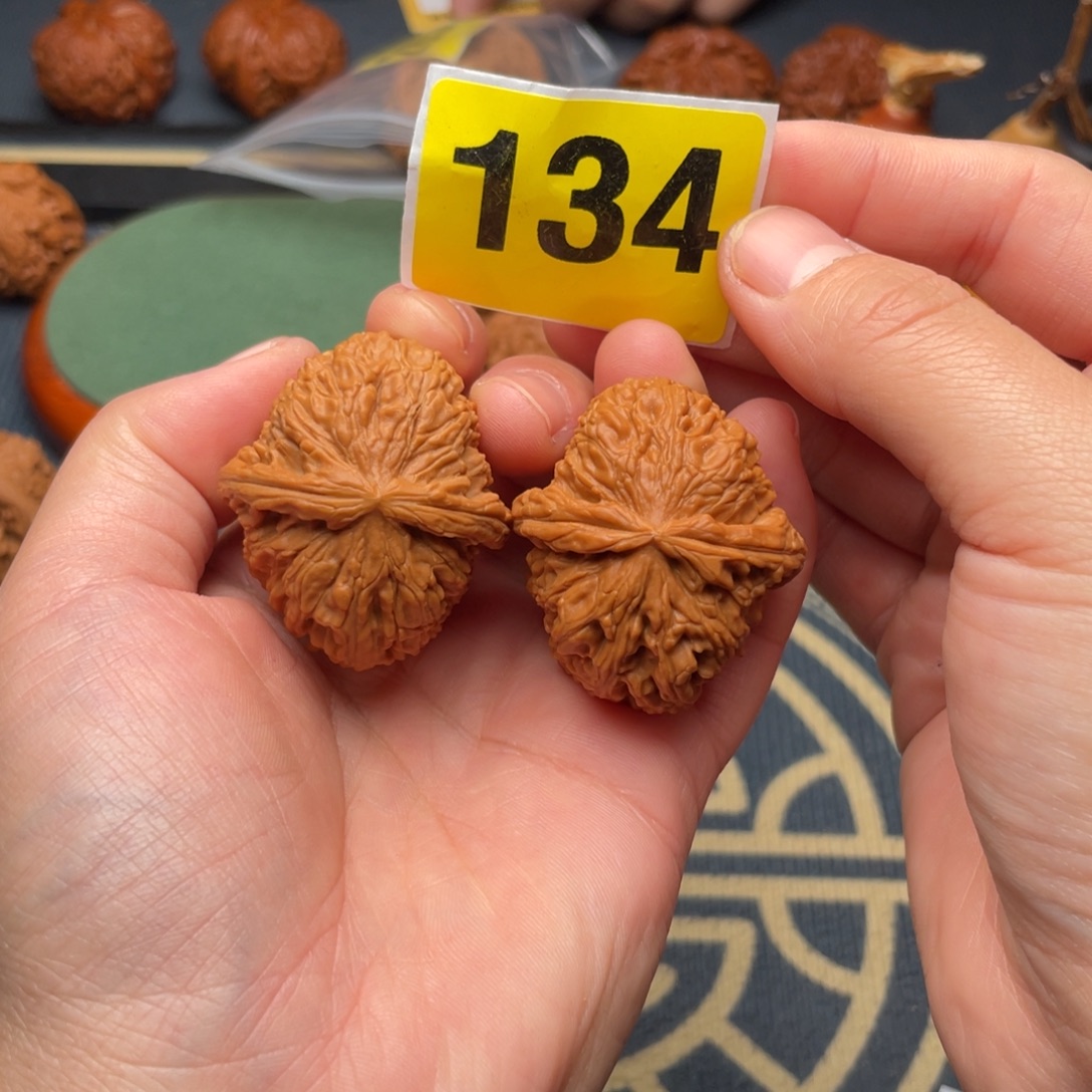 文玩核桃吊坠35白狮子134号