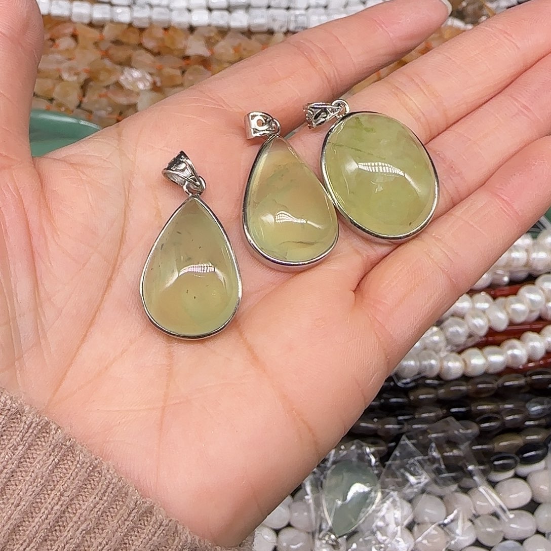 玛瑙/玉髓合金珠宝半成品葡萄石吊坠一个混发不挑