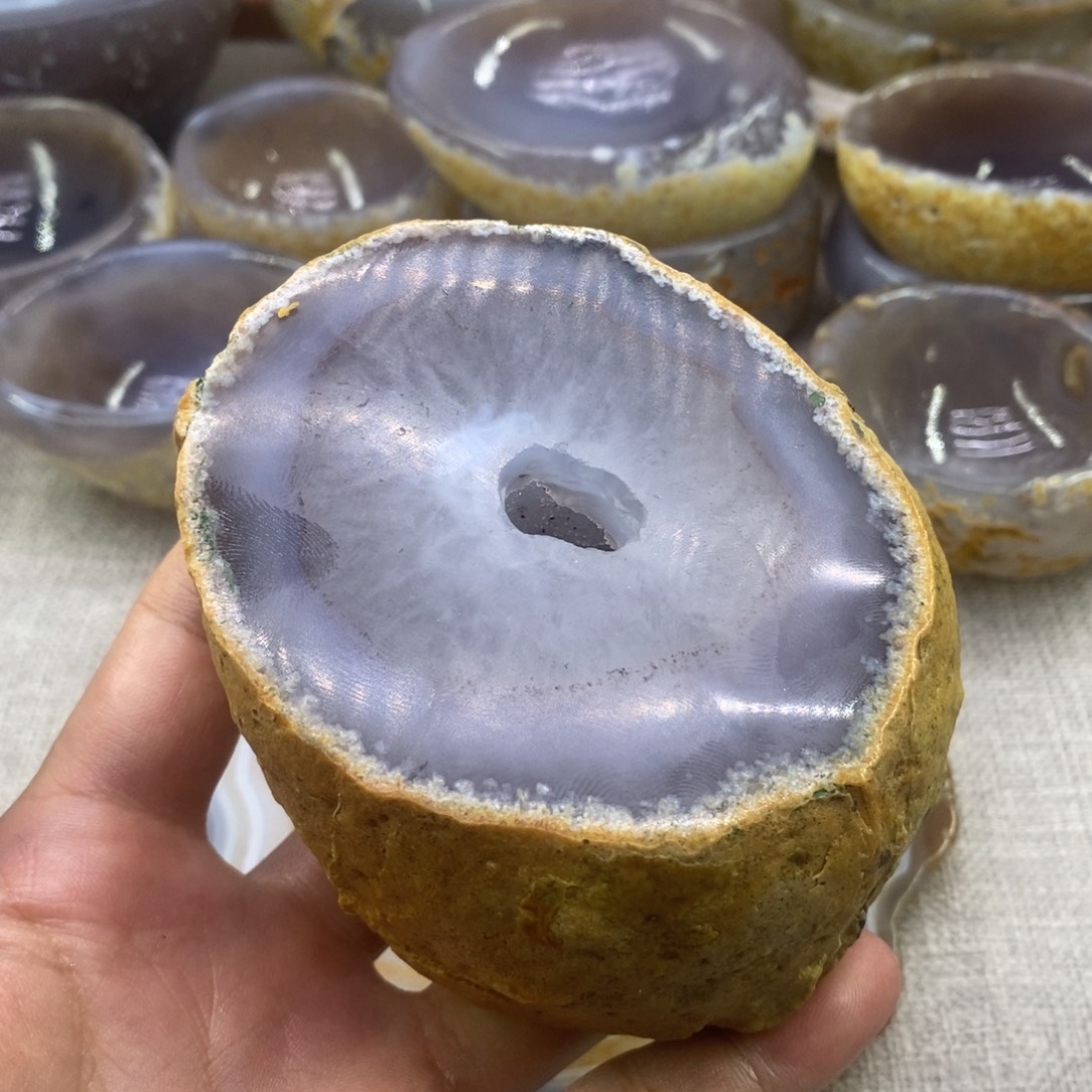 宋***哥玉原手制品聚宝盆