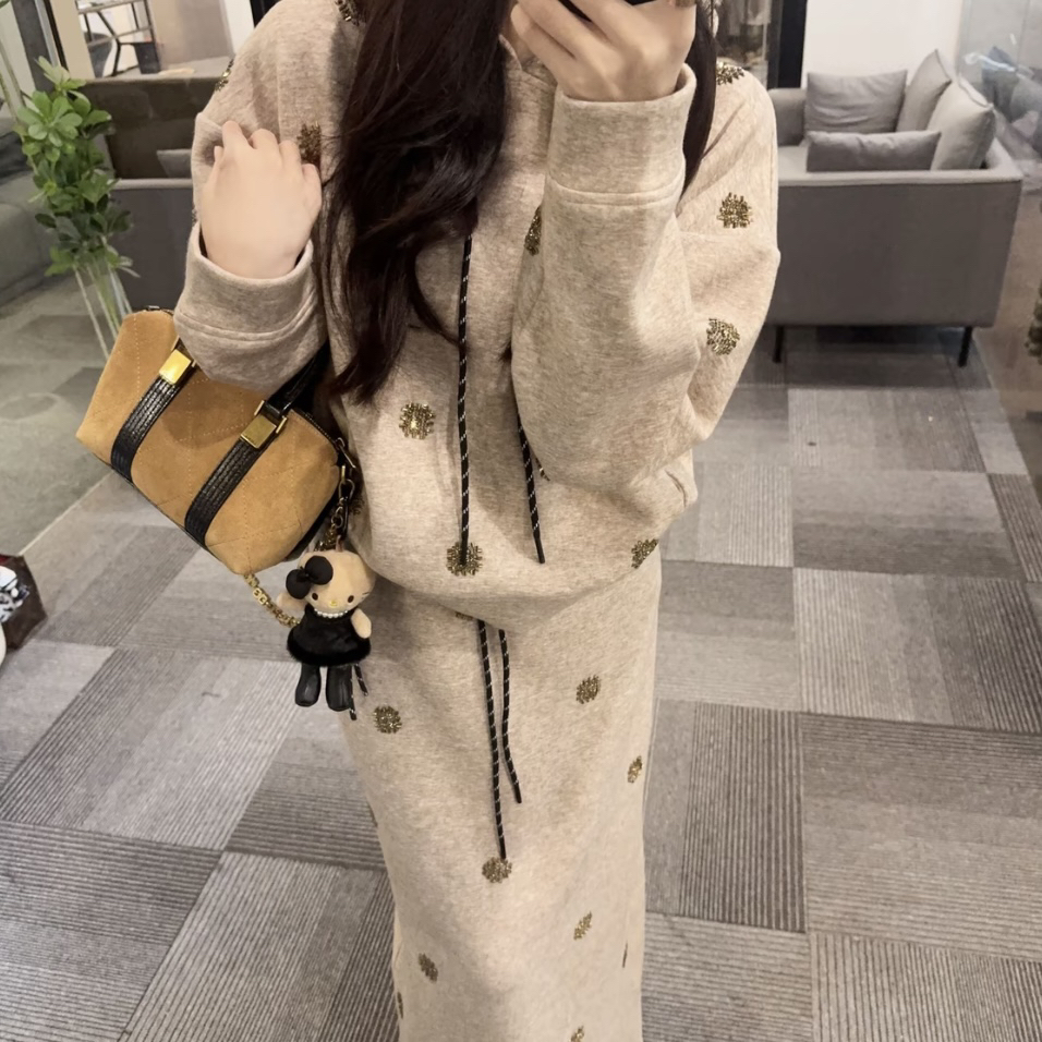 【OS&oneshow】2025冬款慵懒感上衣裙子显瘦宽松时尚减龄休闲套装裙