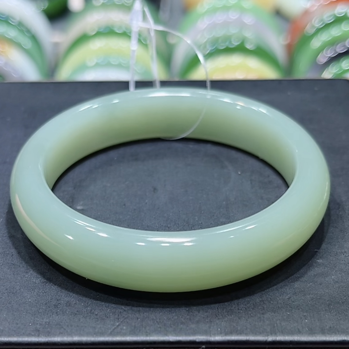 和田玉青海料高冰起荧光粉青色晴水手镯55-56圈口