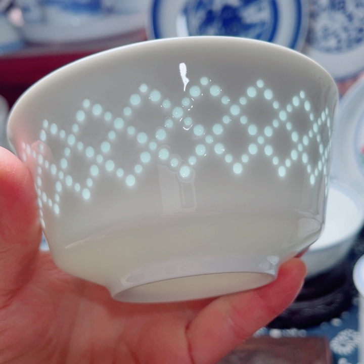  青花玲珑5寸饭碗网格