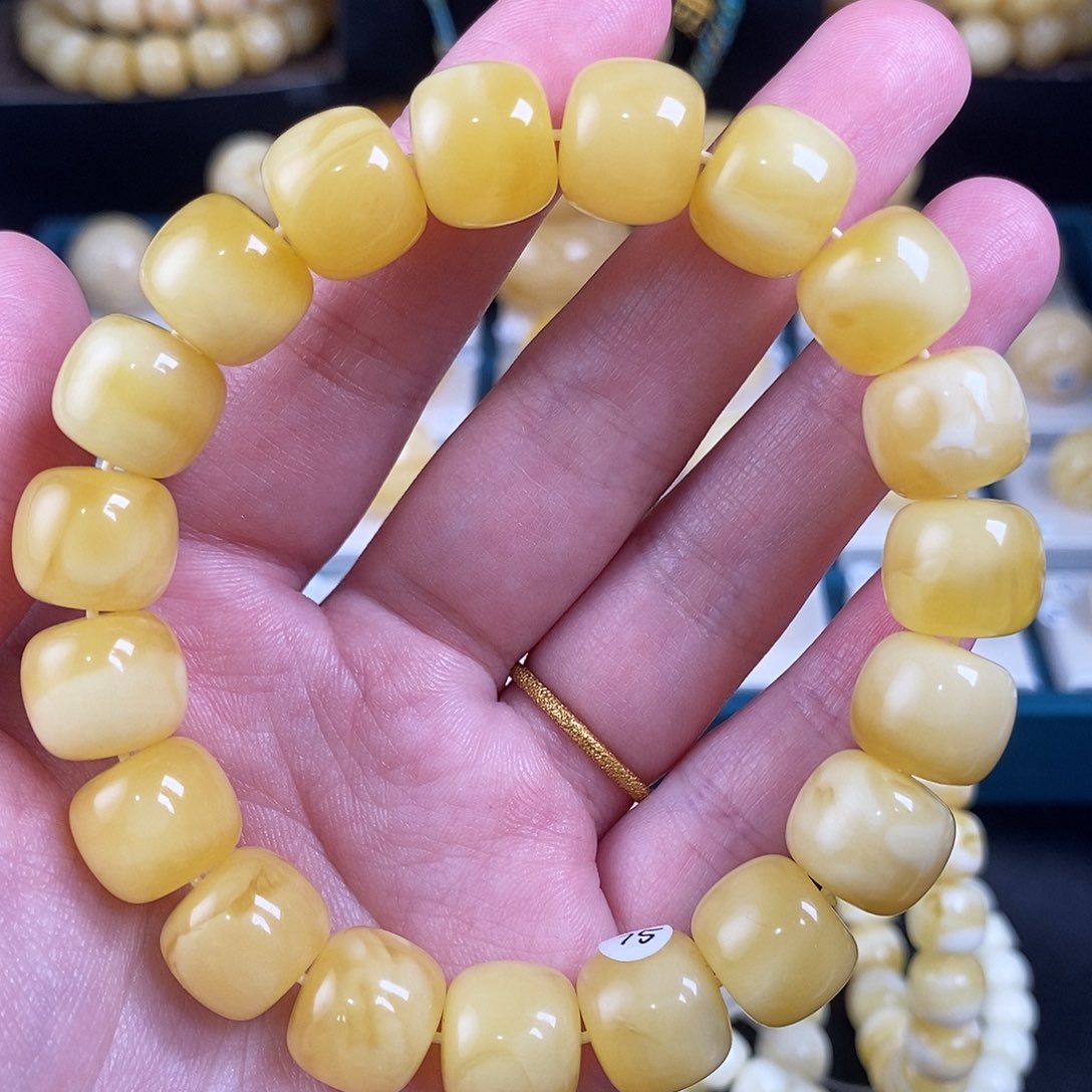 蜜蜡珠宝奇石未镶嵌