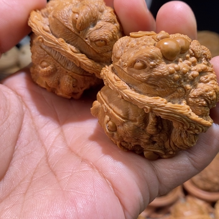 核桃把件阿*纯手工雕刻文玩核桃